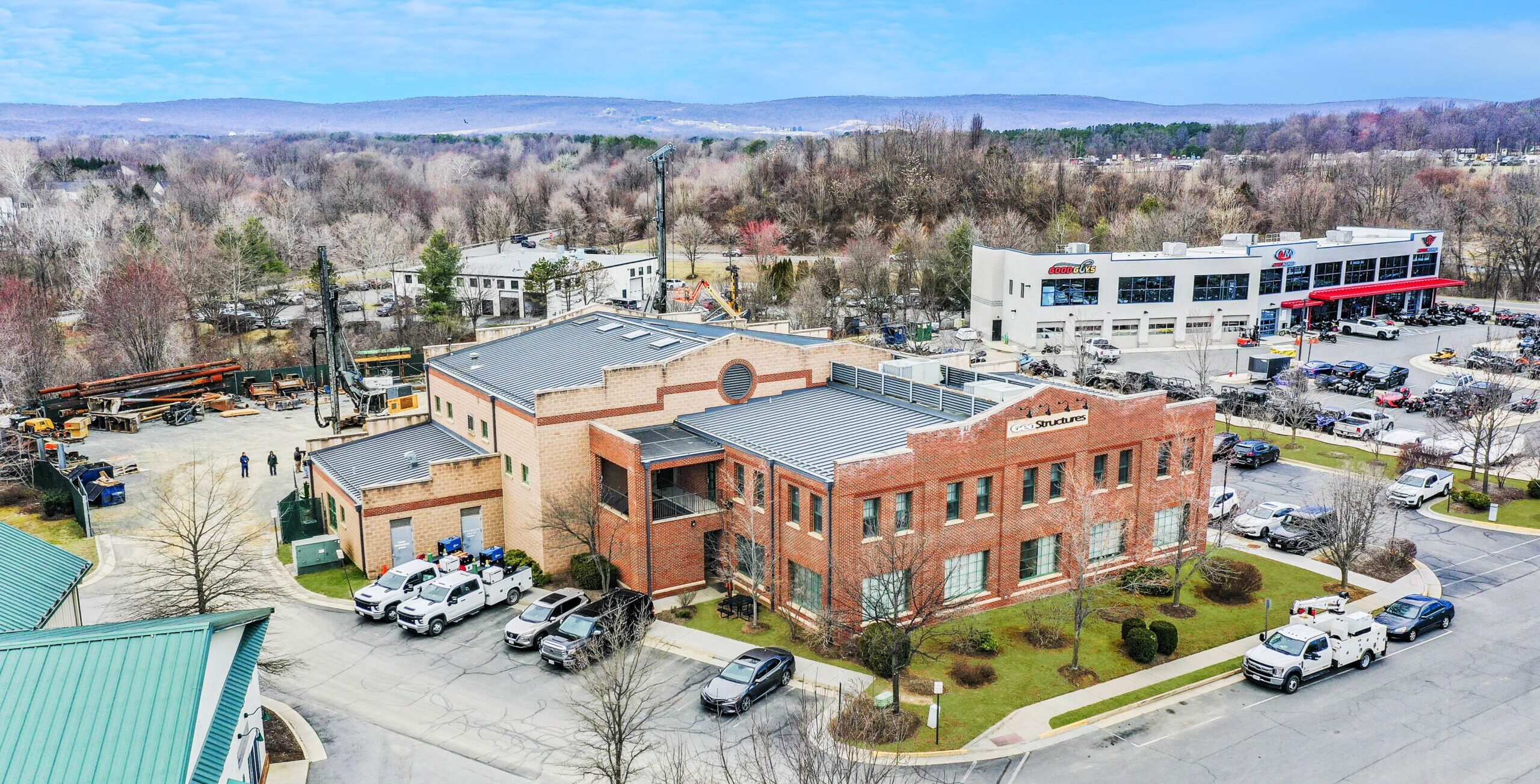 Exterior view of 413 Browning Court, an industrial flex property sold by Joe Serafin and Grant Wetmore of Serafin Real Estate in Purcellville, VA for $4.4 million.